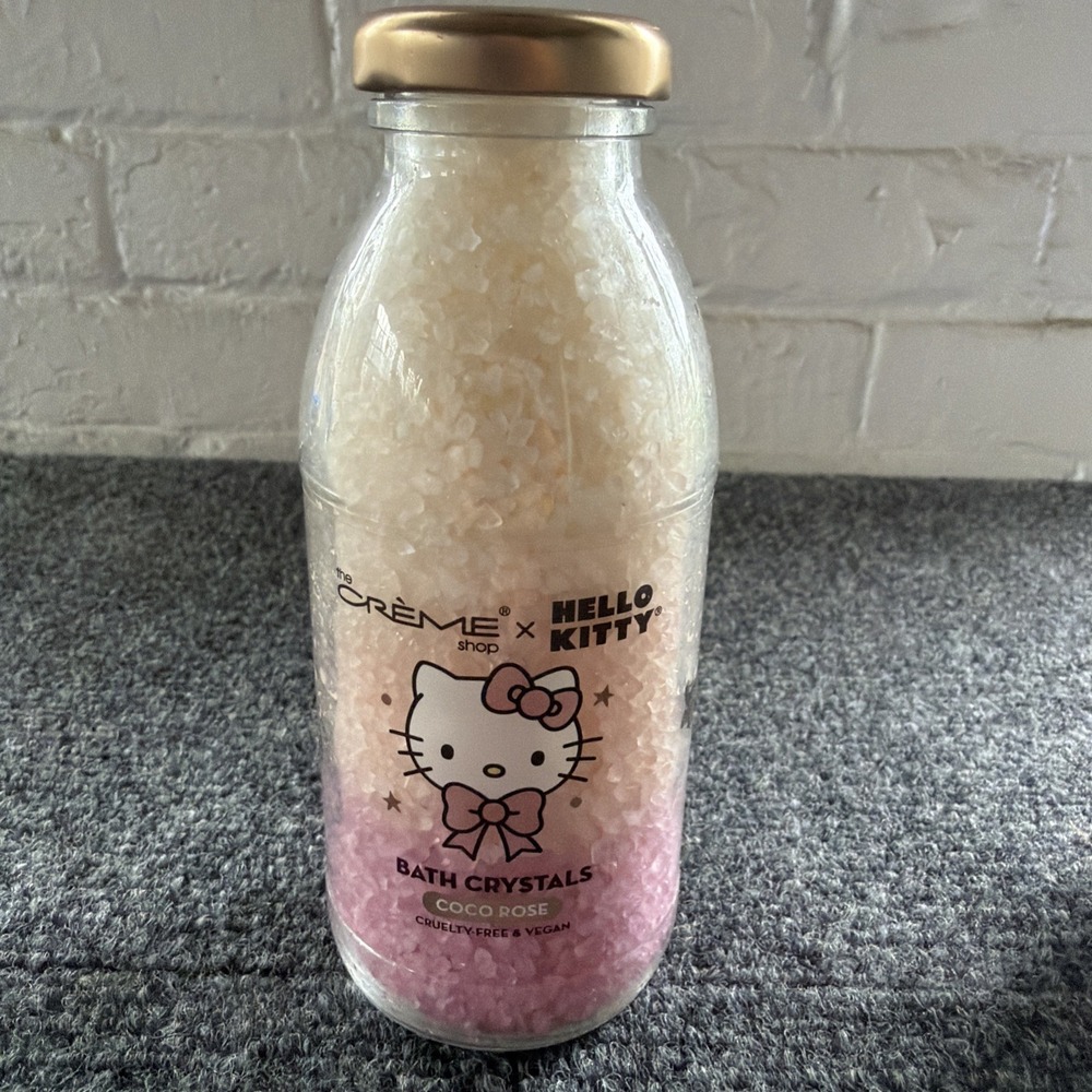 The Creme Shop X Hello Kitty Lovely Luxury Set Coco Rose Scented Bath Bomb,Scrub - Picture 9 of 15